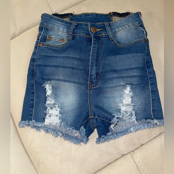 JEAN SHORTS WITH RIPPED - Picture 1 of 2